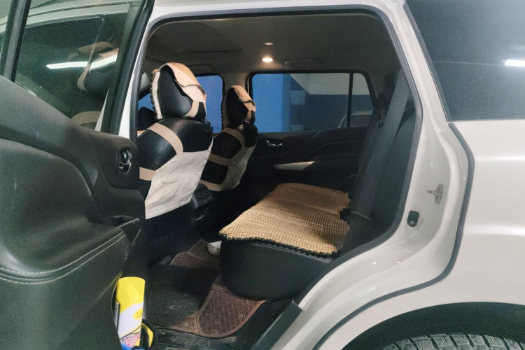 日产 途达 2020款 2.5L XL Upper 4WD 自动四驱豪华版中控内饰21