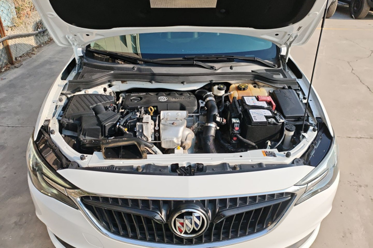 别克 英朗 2019款 18T 自动互联精英型 国VI机舱底盘24