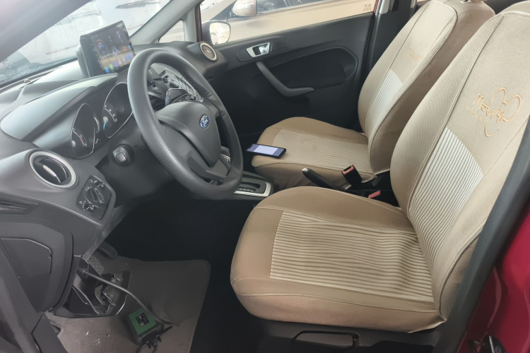 福特 嘉年华 2013款 两厢 1.5L 自动时尚型中控内饰19