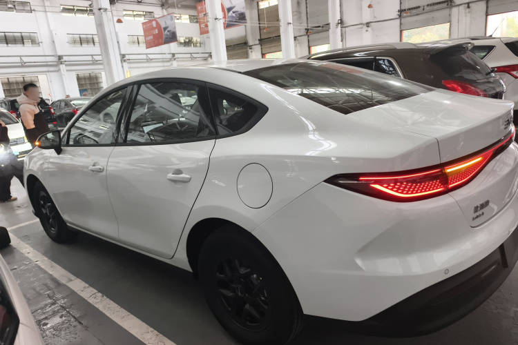 比亚迪 海豹05 DM-i 2026款 DM-i 128KM豪华型车身外观6003