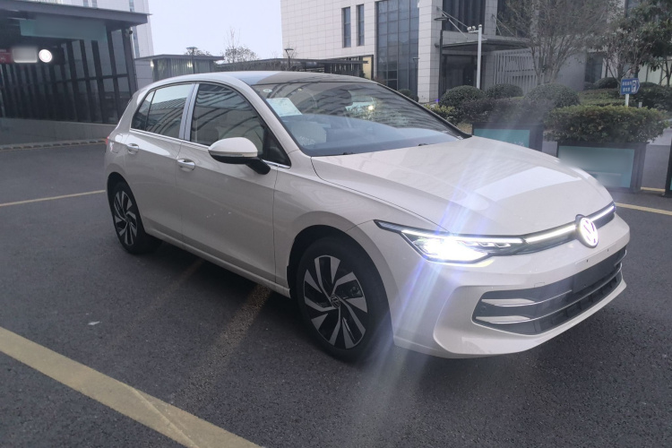 大众 高尔夫 2025款 改款 300TSI R-Line车身外观6002