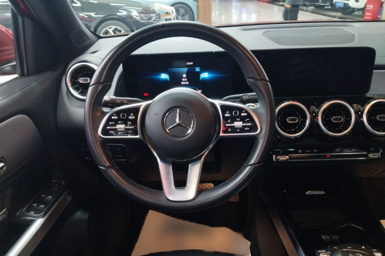 奔驰GLB 2023款 改款 GLB 200 时尚型局部细节13