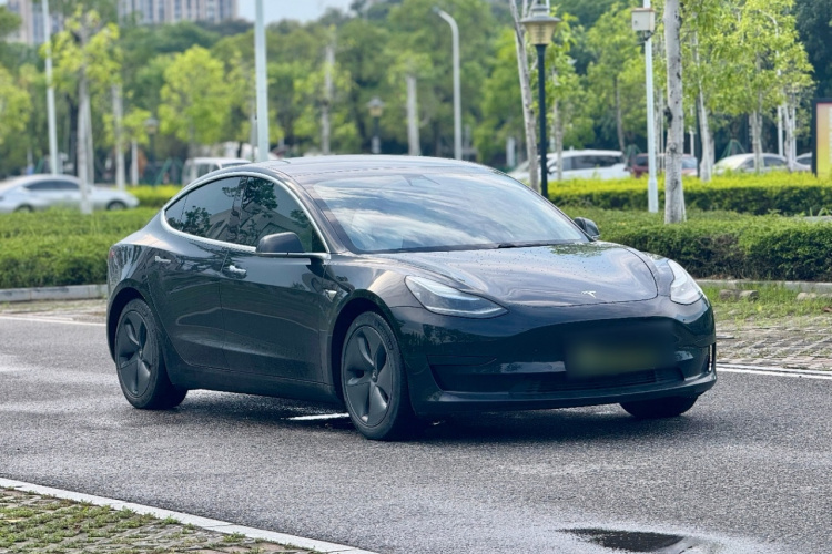 特斯拉 Model 3 2020款 标准续航后驱升级版车身外观3