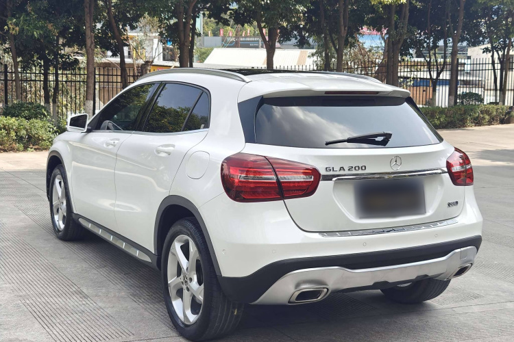 奔驰GLA 2018款 GLA 200 动感型车身外观6004