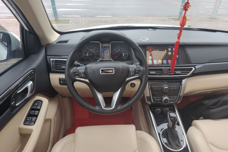 众泰 大迈X5 2017款 升级版 1.5T CVT地主型中控内饰13