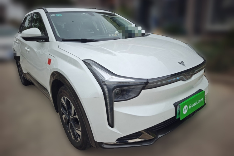 哪吒汽车 哪吒U 2022款 智610 三元锂车身外观3