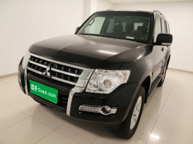 三菱 帕杰罗(进口) 2019款 3.0L 自动舒适版