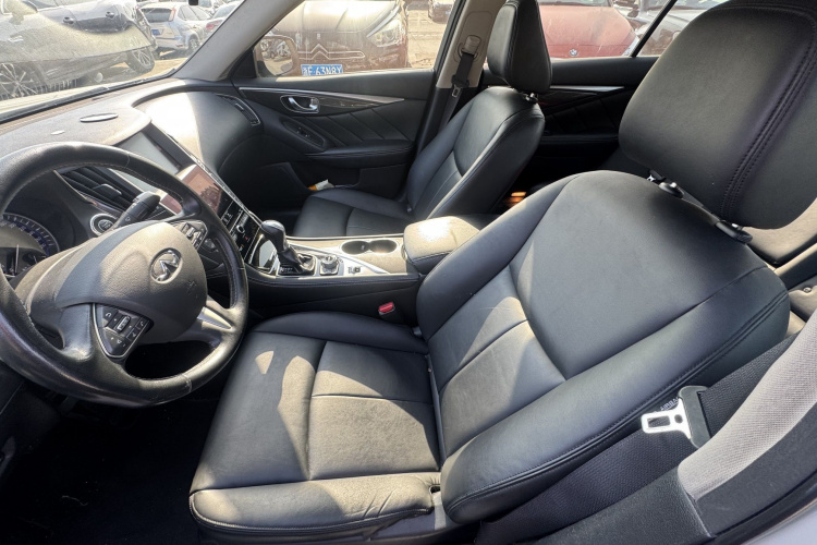 英菲尼迪Q50L 2015款 2.0T 舒适版中控内饰7008
