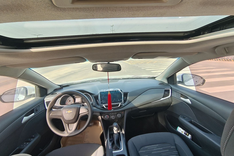 雪佛兰 科沃兹 2018款 320 自动欣享天窗版局部细节16