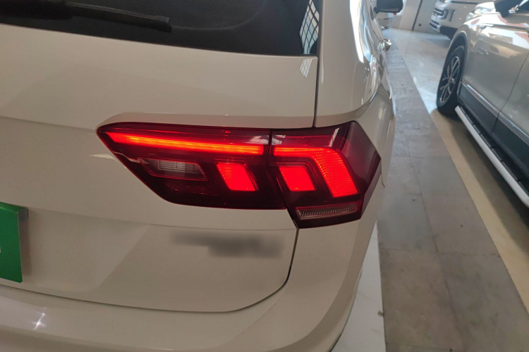 大众 途观L 2019款 330TSI 自动两驱全景舒适版 国VI车身外观9