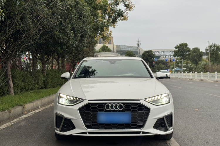 奥迪A4L 2020款 40 TFSI 豪华动感型车身外观6005