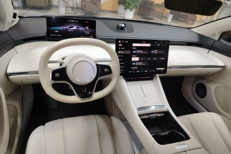 鸿蒙智行 智界S7 2024款 Pro 后驱长航版中控内饰7002