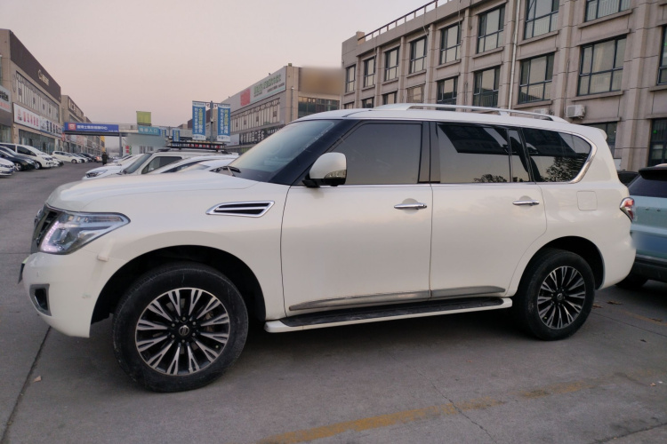 日产 途乐（平行进口） 车身外观4