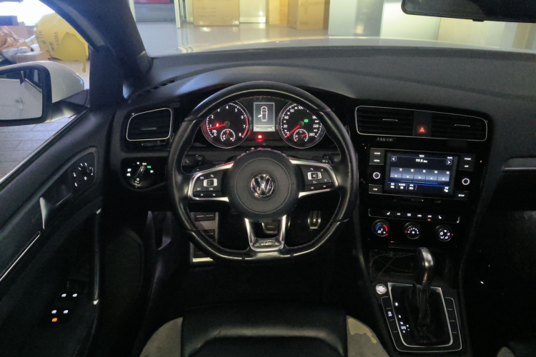 大众 高尔夫 2018款 280TSI 自动R-Line型中控内饰13