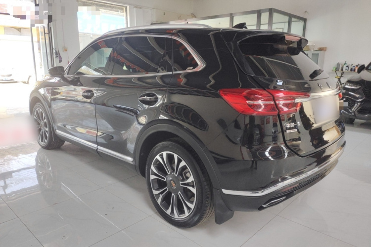 红旗HS5 2019款 2.0T 智联旗享四驱版车身外观4