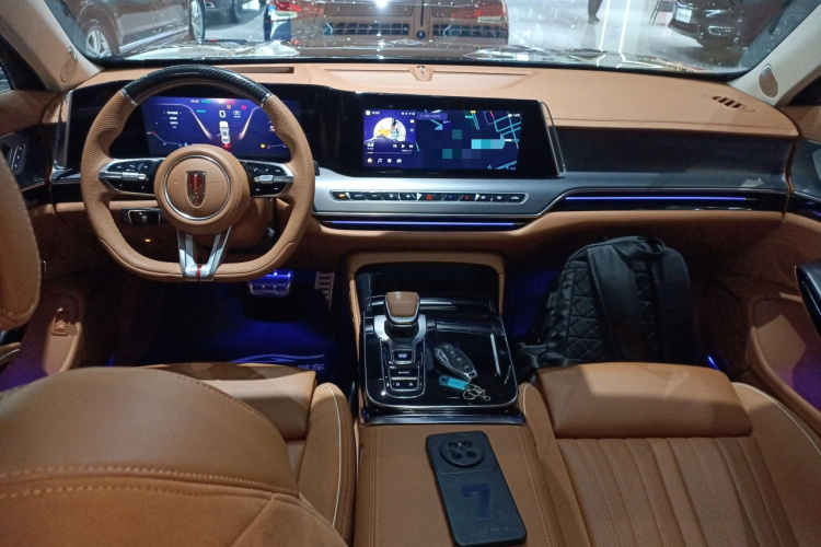 红旗H9 2024款 2.0T 旗畅 私享风尚版中控内饰12