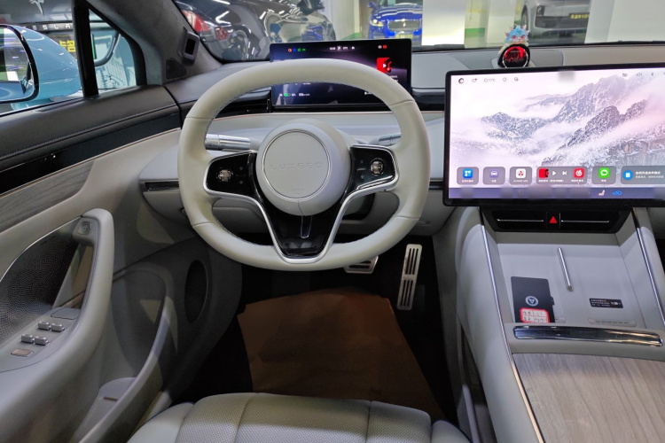 鸿蒙智行 智界S7 2025款 855km Max中控内饰13