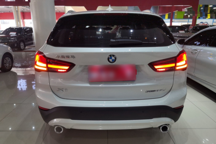 宝马X1 2021款 sDrive25Li 领先型车身外观6