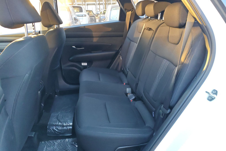 现代 2025款 途胜L 1.5T 精英版中控内饰21