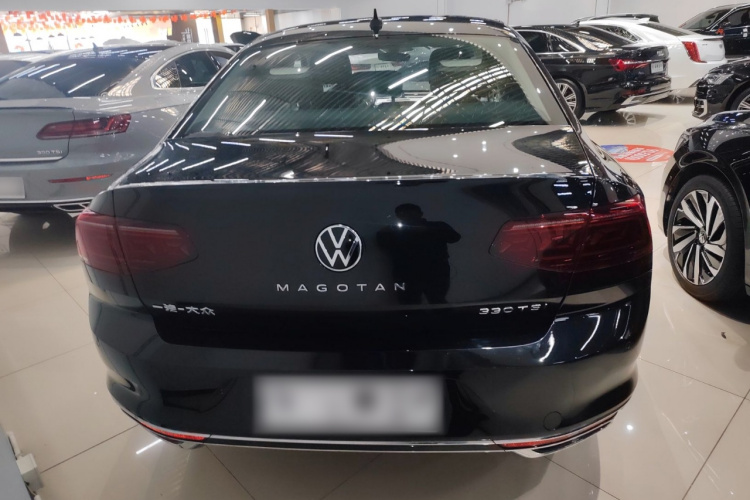 大众 迈腾 2023款 200万辆纪念版 330TSI DSG豪华型车身外观6