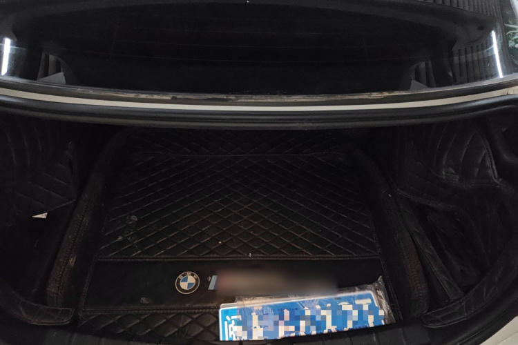 宝马1系 2018款 118i 时尚型机舱底盘23