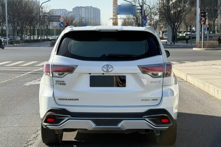 丰田 汉兰达 2015款 2.0T 四驱豪华版 7座车身外观6004