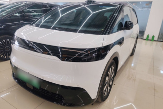 极氪MIX 2025款 长续航智驾版