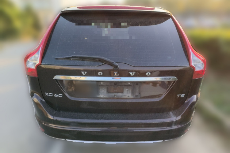 沃尔沃XC60 2017款 T5 智进版车身外观6