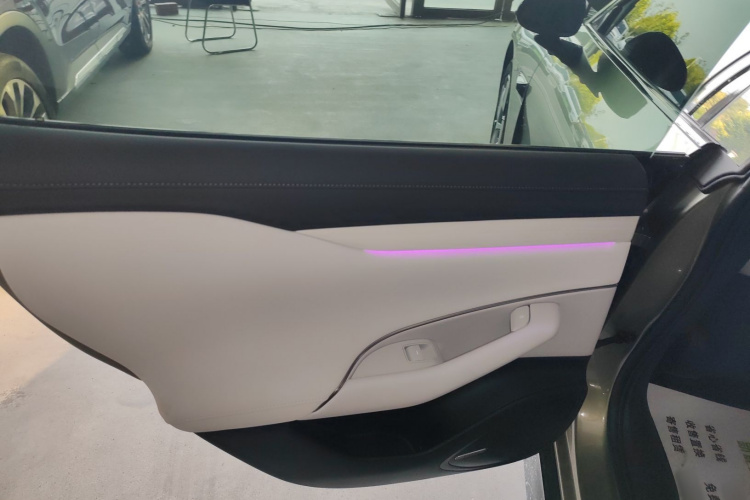 小米汽车 小米SU7 2024款 后驱超长续航高阶智驾Pro版中控内饰7008