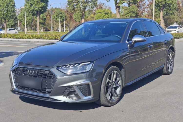 奥迪A4L 2024款 40 TFSI 时尚动感型车身外观1