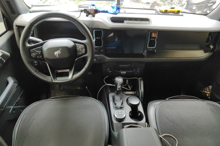 福特烈马 2024款 2.3T 墨钻中控内饰12