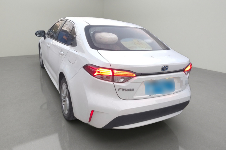丰田 雷凌 2022款 双擎 1.8H E-CVT领先版车身外观5