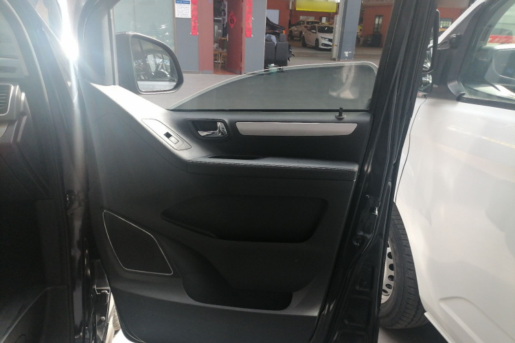 上汽大通MAXUS 大通G20 2023款 改款 ES 2.0T 汽油自动超值版中控内饰7005