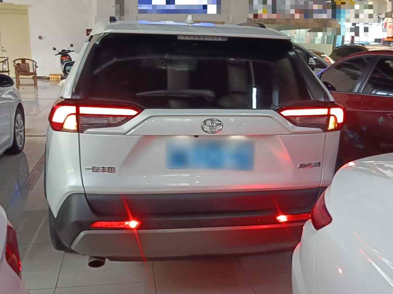 丰田 RAV4荣放 2023款 2.0L CVT两驱风尚Plus版(3)