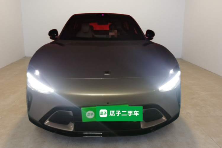 小米汽车 小米YU7 2025款 超长续航高性能四驱Max版车身外观2