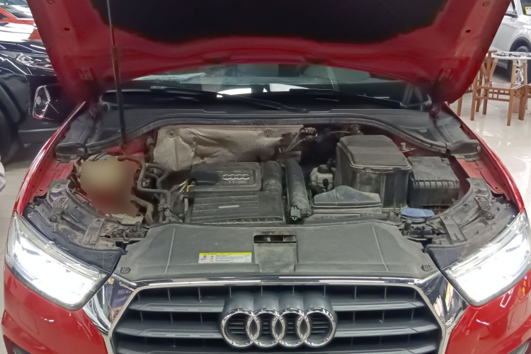 奥迪Q3 2016款 30 TFSI 时尚型机舱底盘24