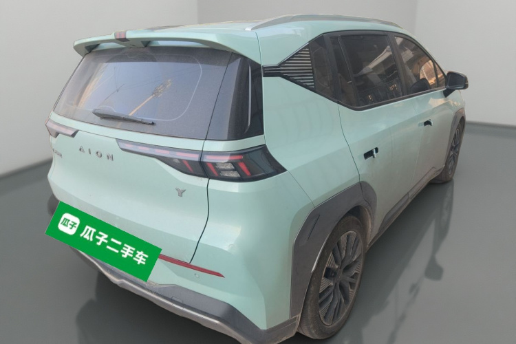 埃安 AION Y 2022款 70 科技版 磷酸铁锂车身外观7