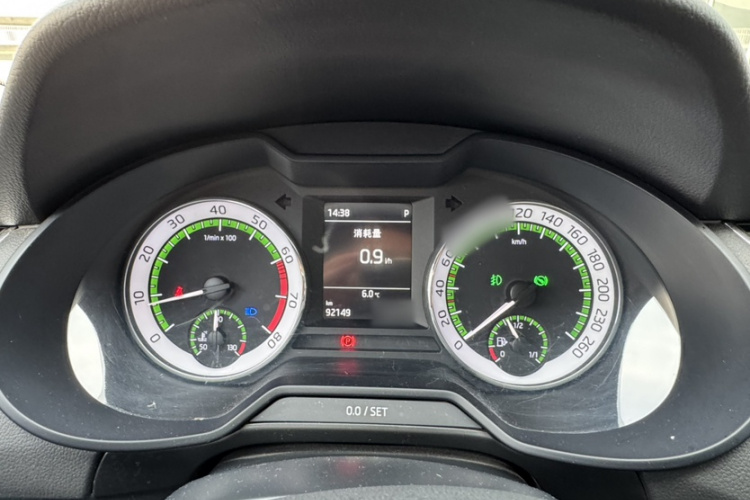 斯柯达 明锐 2018款 1.6L 自动豪华版局部细节14