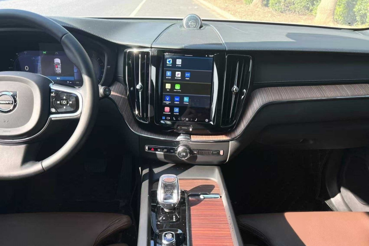 沃尔沃XC60 2024款 B5 四驱智远豪华版中控内饰7007