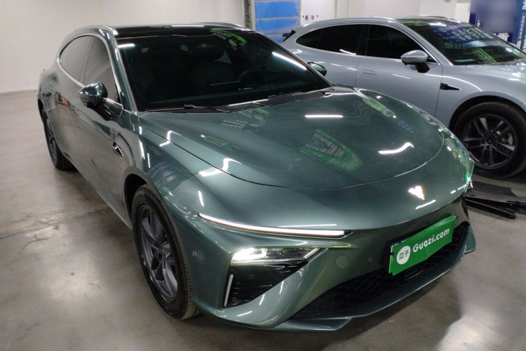 哪吒汽车 哪吒S猎装 2024款 增程300 标准版车身外观3