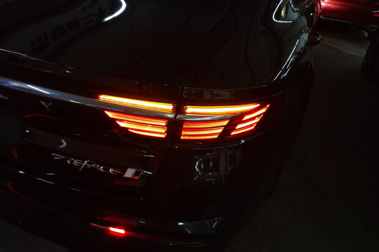 吉利汽车 星瑞 2025款 东方曜 1.5TD 扶摇版车身外观6001