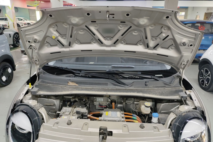 长安启源 长安Lumin 2022款 210km 香甜款机舱底盘24