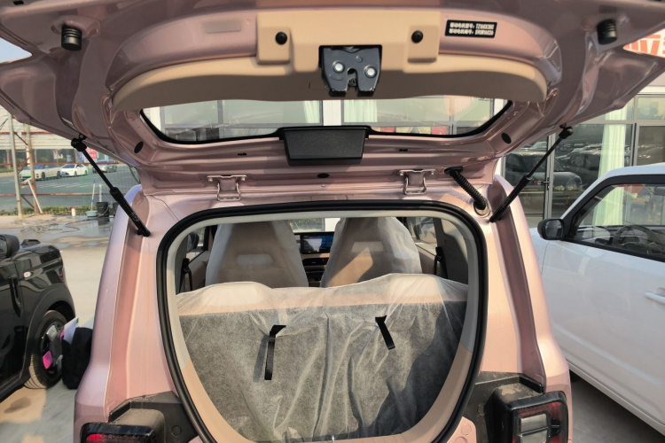 吉利银河 2024款 熊猫mini 200km 耐力熊机舱底盘23