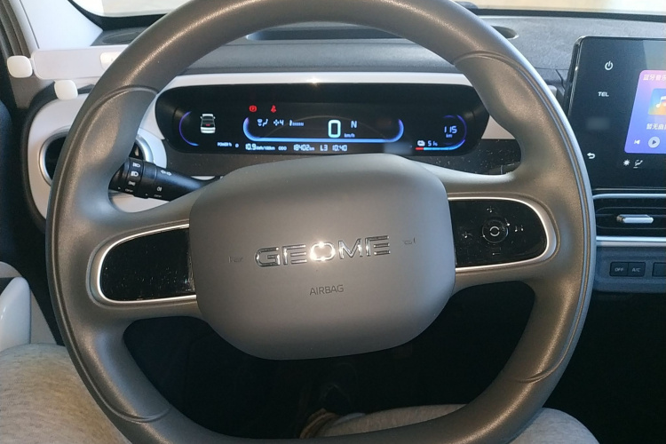 吉利银河 熊猫 2025款 210km 元气熊中控内饰13