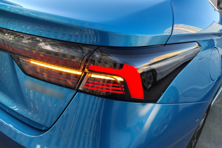 奇瑞 艾瑞泽5 PLUS 2021款 小AI 1.5T 手动型PLUS车身外观9