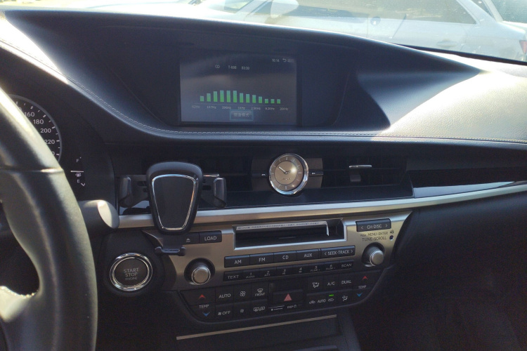 雷克萨斯ES 2013款 250 精英版局部细节16