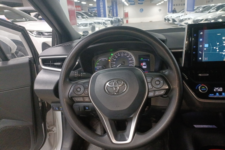 丰田 雷凌 2022款 双擎 1.8H E-CVT运动版中控内饰13