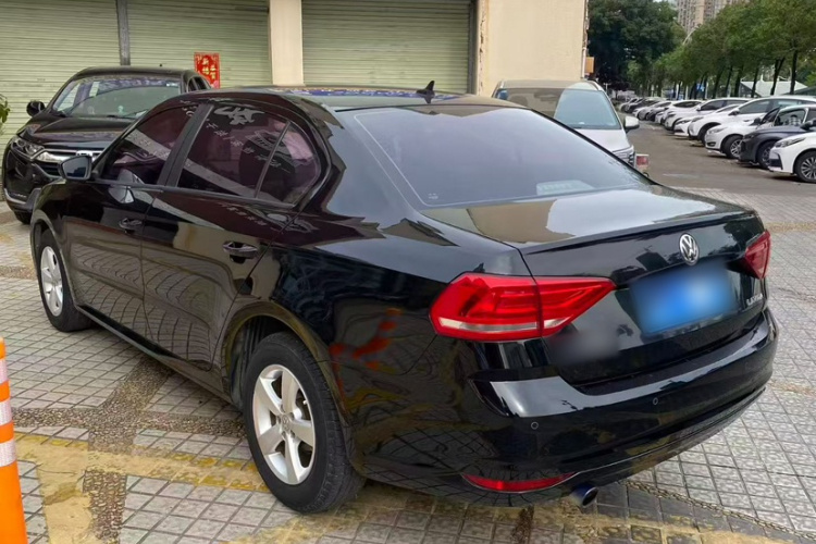 大众 朗逸 2015款 1.6L 自动风尚版车身外观6004