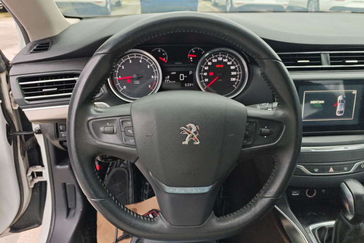 标致408 2014款 1.8L 自动豪华版中控内饰13