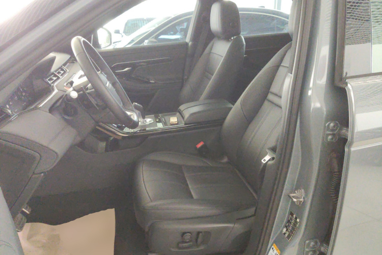 路虎 揽胜极光 2020款 249PS R-DYNAMIC SE 运动科技版中控内饰19